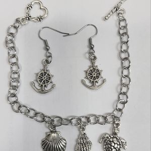 Bracelet and earrings set